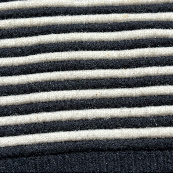 Daniel Rainn Ribbed Crewneck Sweater - Picture 7 of 7